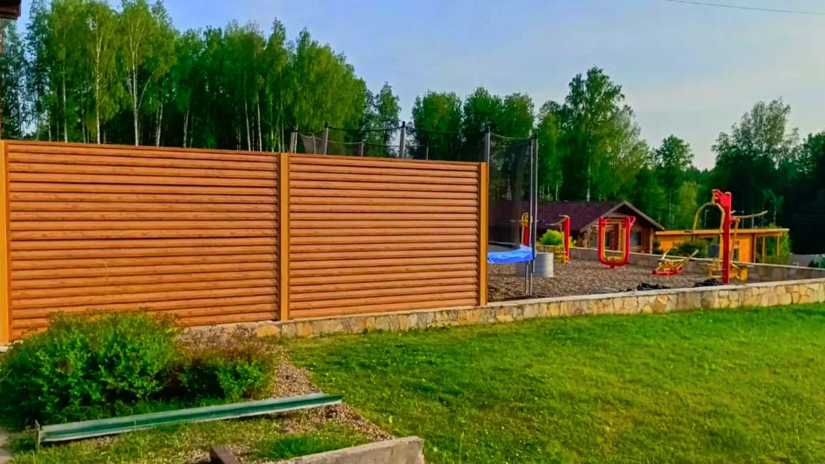 Фото 1 горизонтальный забор Реснички Кипарис Printech двусторонний