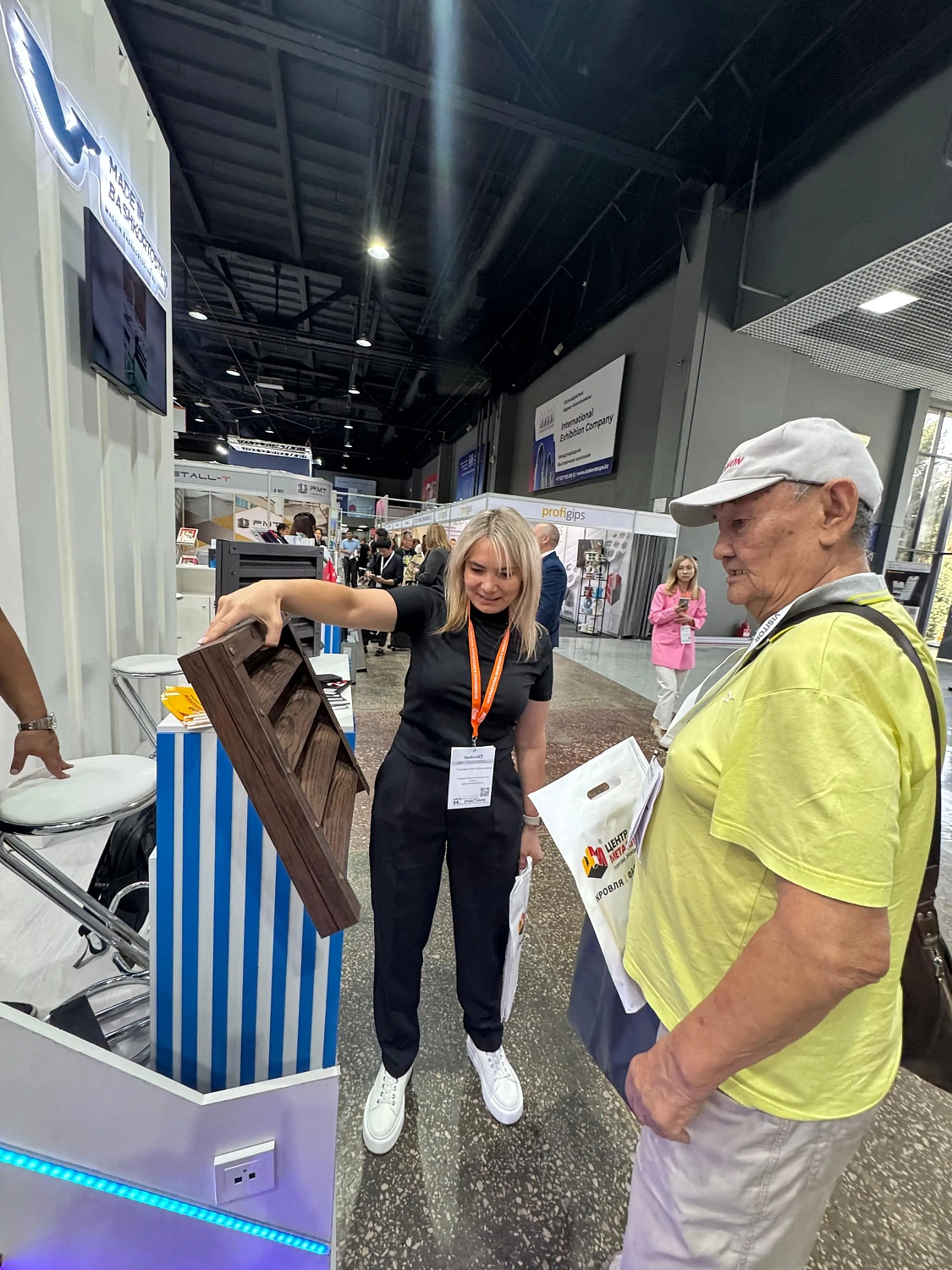 Фото 1 ТПК «Центр Металлокровли» на выставке KazBuild 2025